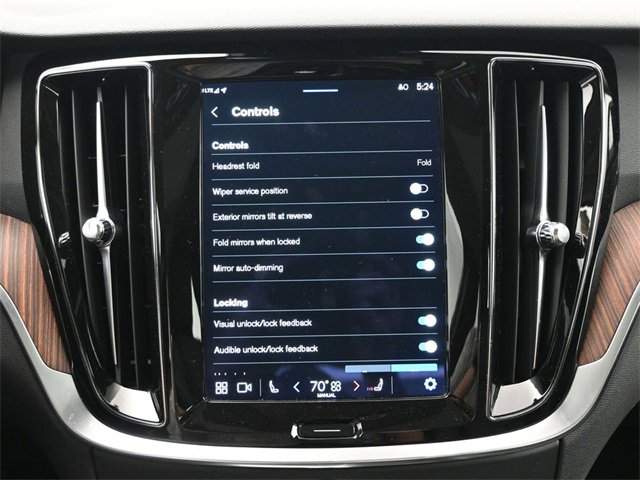 Used 2023 Volvo S60 B5 Plus image 16