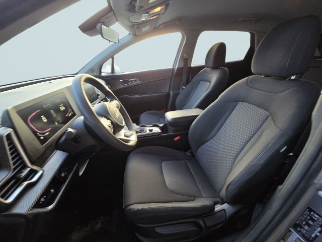 Used 2023 Kia Sportage LX AWD/4WD image 4