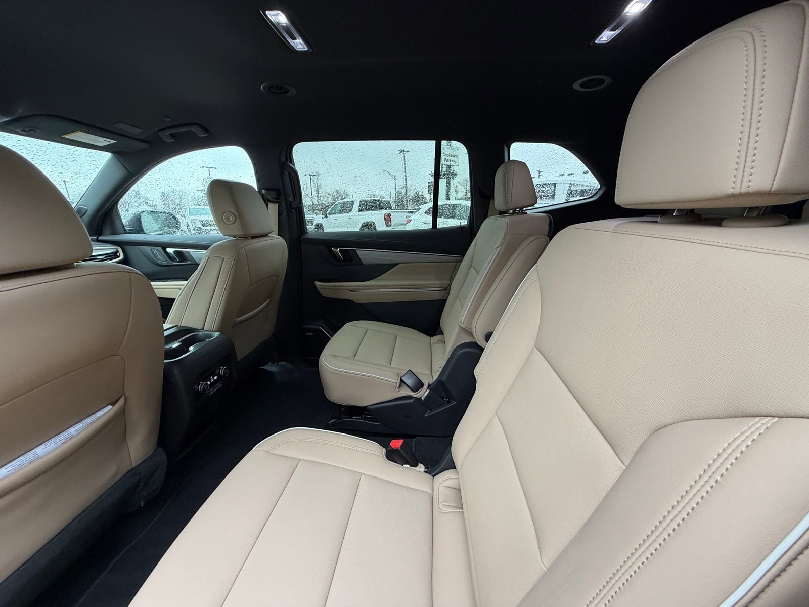 Used 2025 Buick Enclave Preferred w/ Power Package image 5