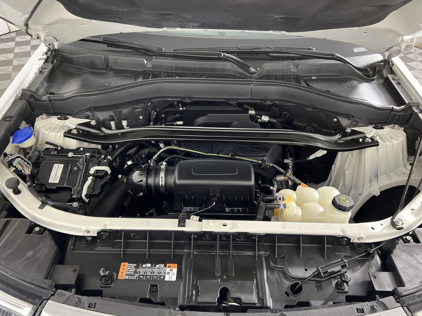 Used 2020 Ford Explorer Limited AWD/4WD image 29