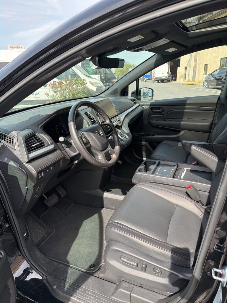 Used 2025 Honda Odyssey Sport-L image 10