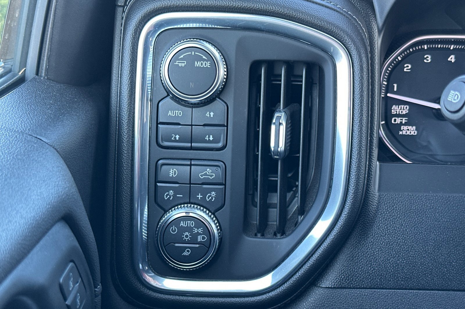 Used 2020 GMC Sierra 1500 SLT w/ SLT Premium Plus Package image 38