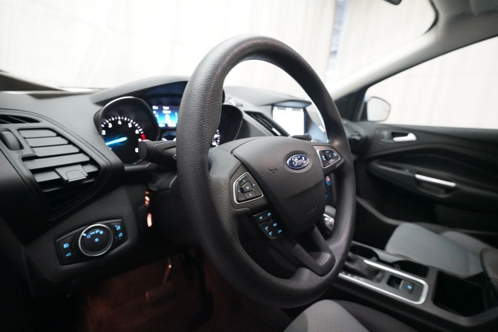 Used 2019 Ford Escape SE FWD image 8