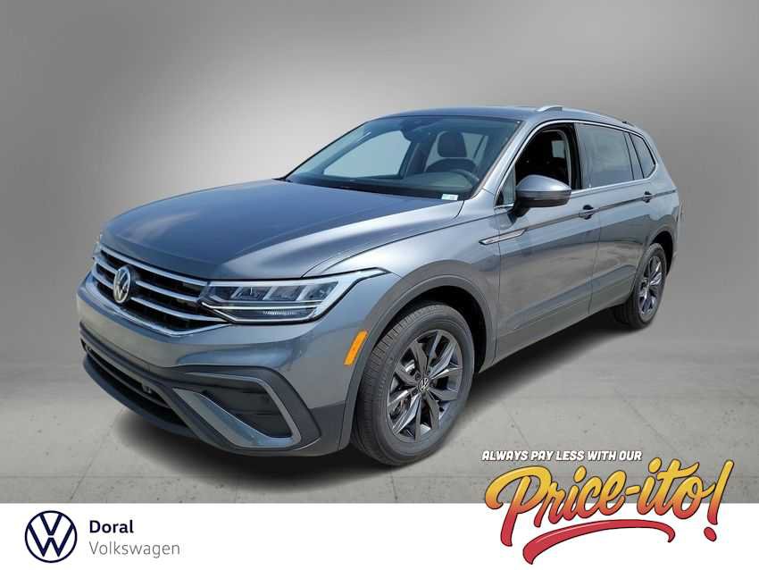 Used 2023 Volkswagen Tiguan SE FWD image 1