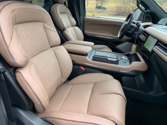 New 2026 Lincoln Navigator Black Label AWD/4WD image 19