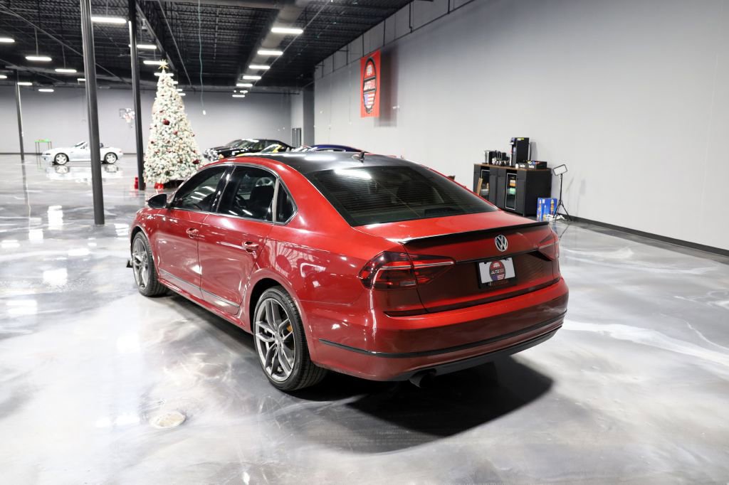 Used 2017 Volkswagen Passat 1.8T SEL Premium image 5