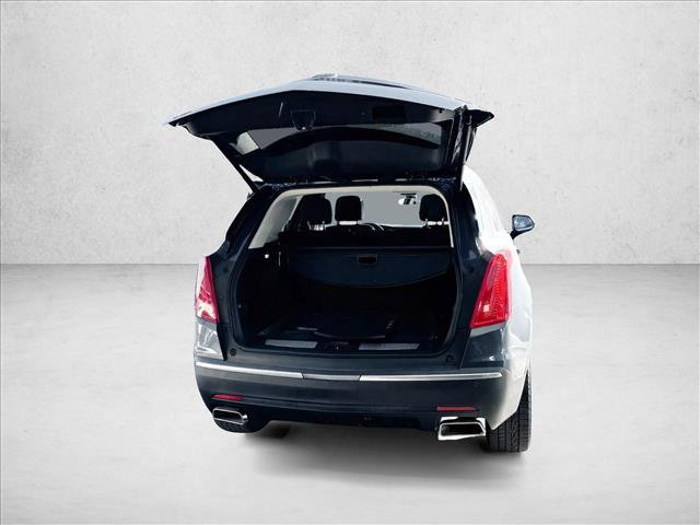 Used 2019 Cadillac XT5 Premium Luxury w/ Driver Assist Package image 7