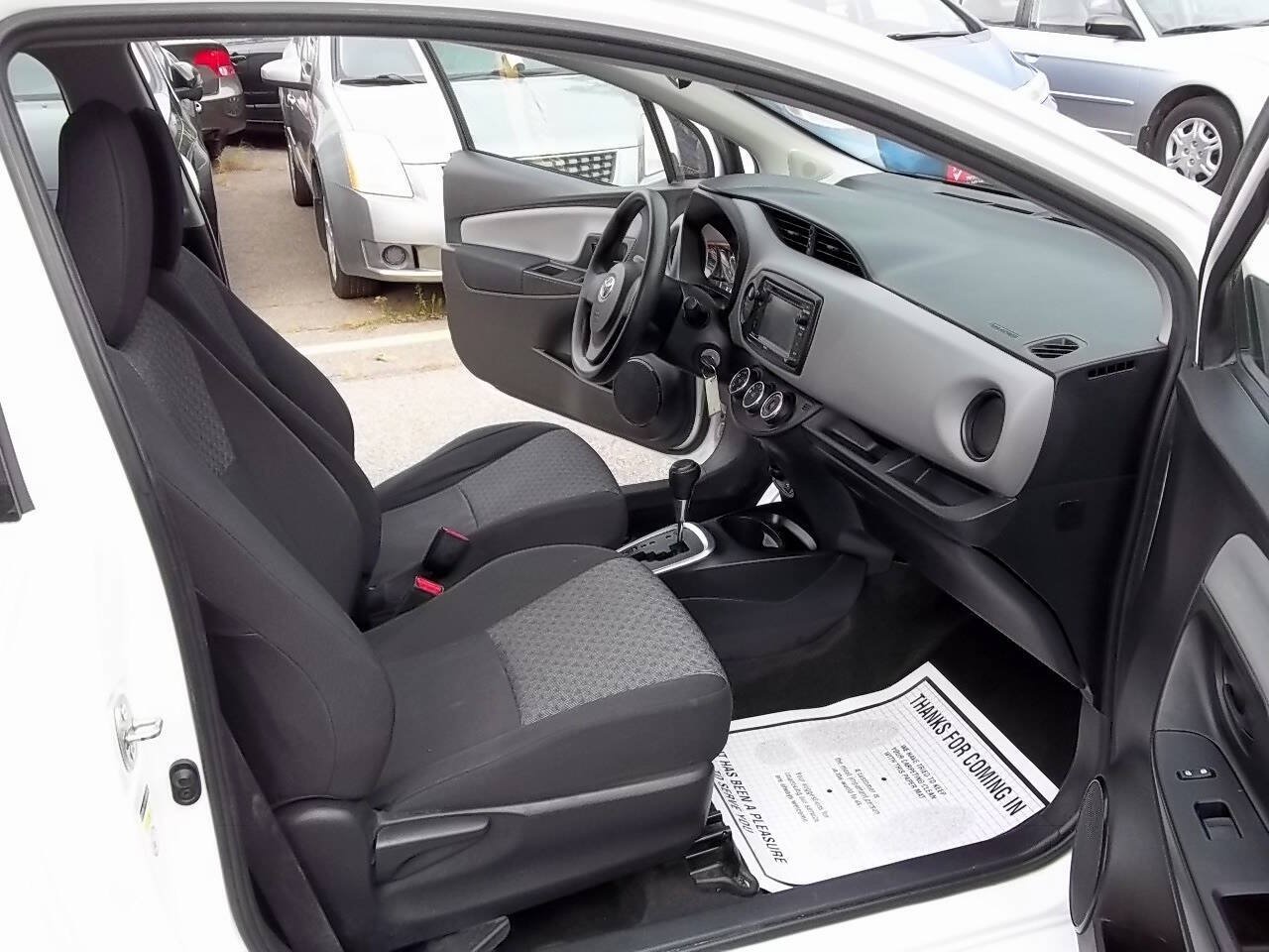 Used 2015 Toyota Yaris L FWD image 7