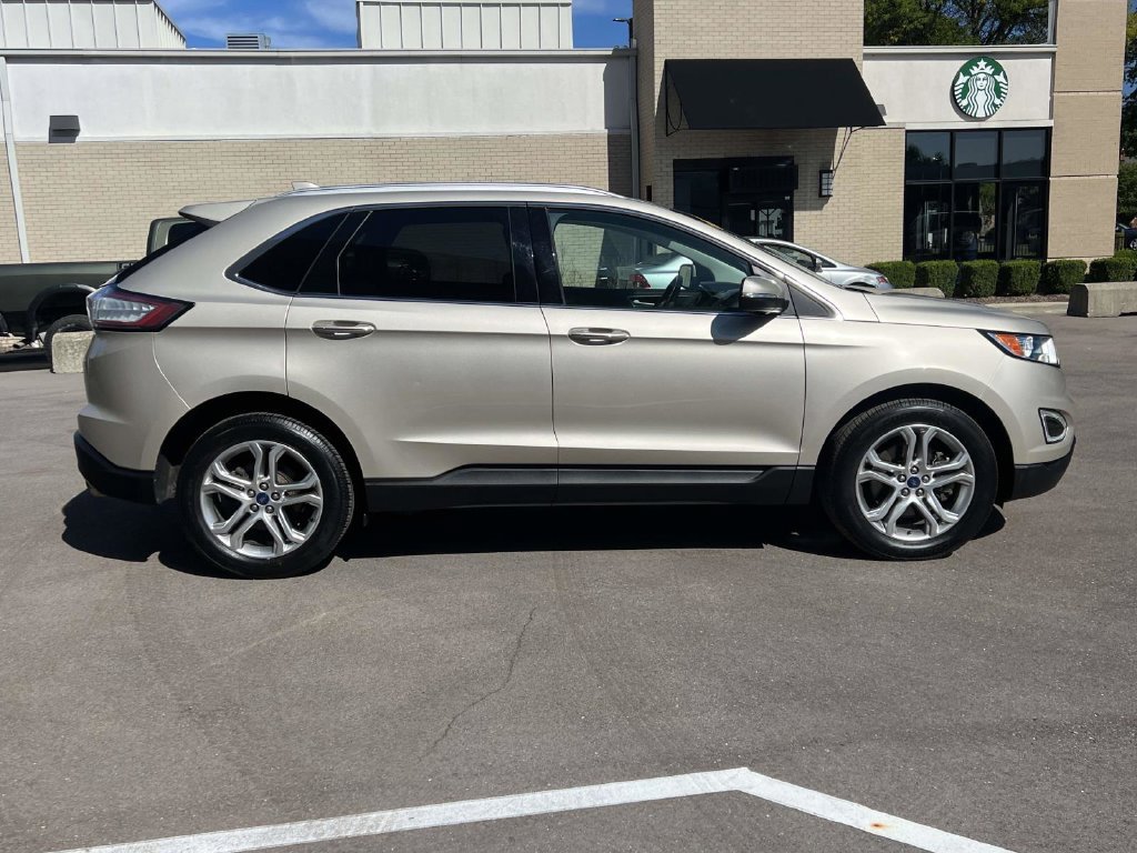 Used 2018 Ford Edge Titanium w/ Ford Safe & Smart Package AWD/4WD image 7