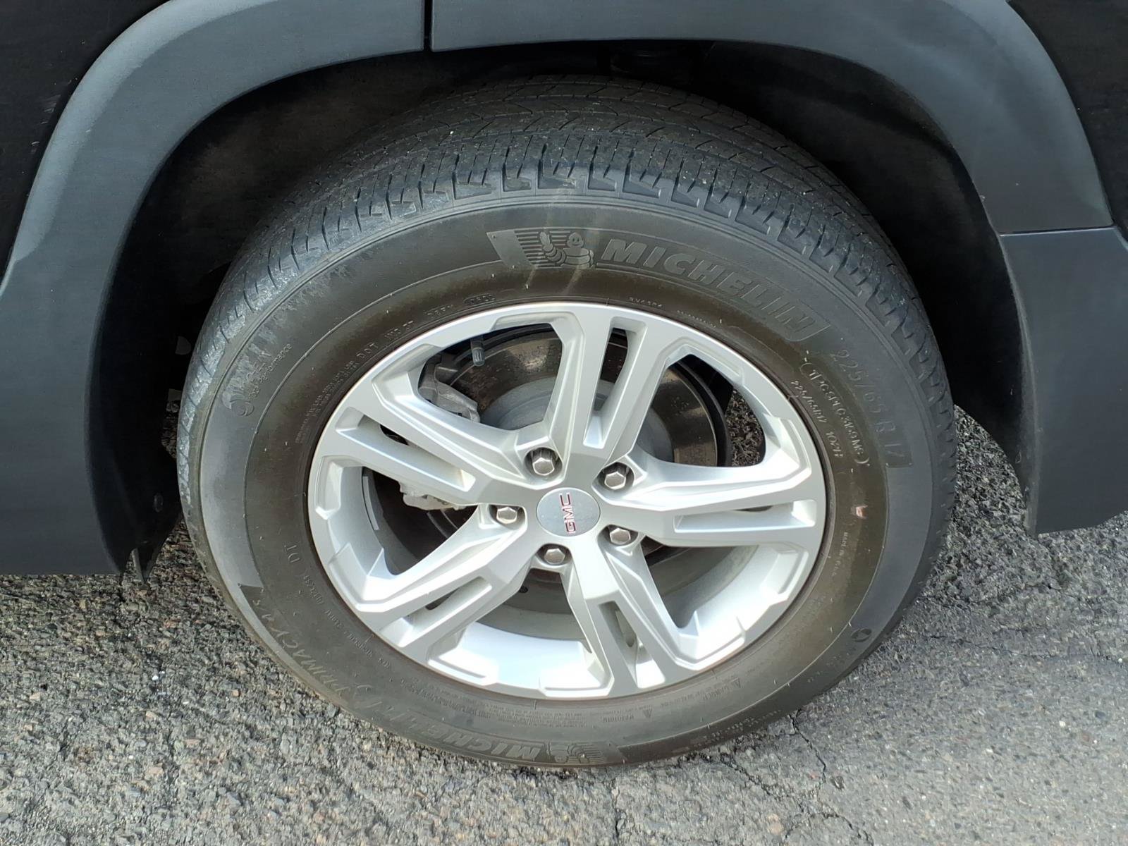 Used 2022 GMC Terrain SLE w/ Driver Convenience Package FWD image 10