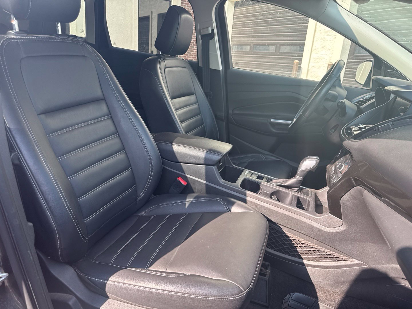Used 2019 Ford Escape Titanium AWD/4WD image 10