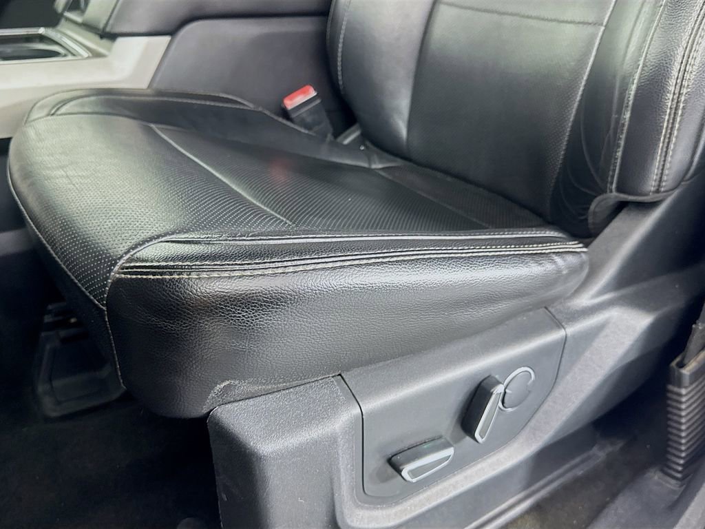 Used 2018 Ford F250 Lariat w/ Chrome Package image 23