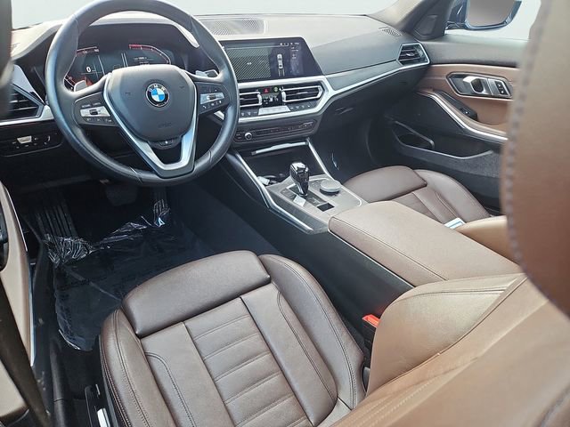 Used 2022 BMW 330i xDrive Sedan w/ Driving Assistance Package image 11