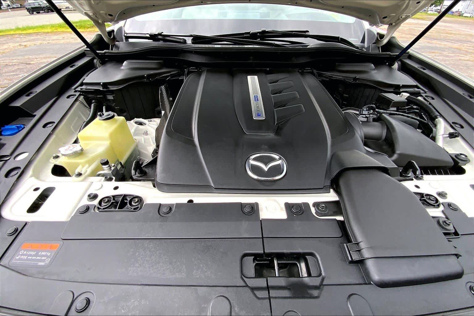 Certified 2025 MAZDA CX-70 Plug-In Hybrid w/ Premium Pkg AWD/4WD image 30