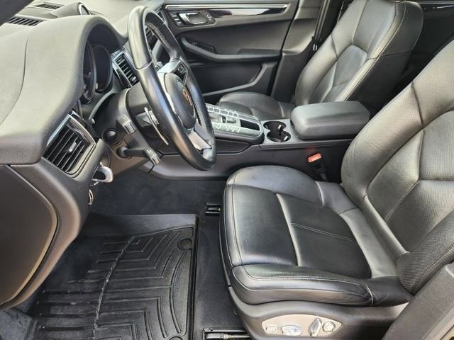 Used 2017 Porsche Macan S image 12