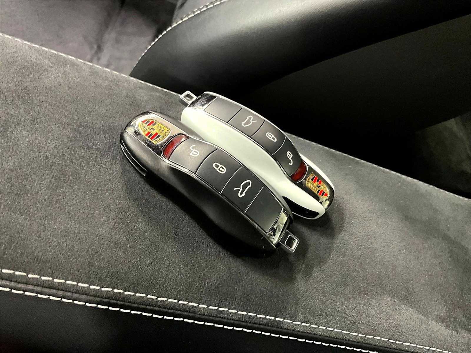 Used 2016 Porsche 911 Carrera GTS image 36