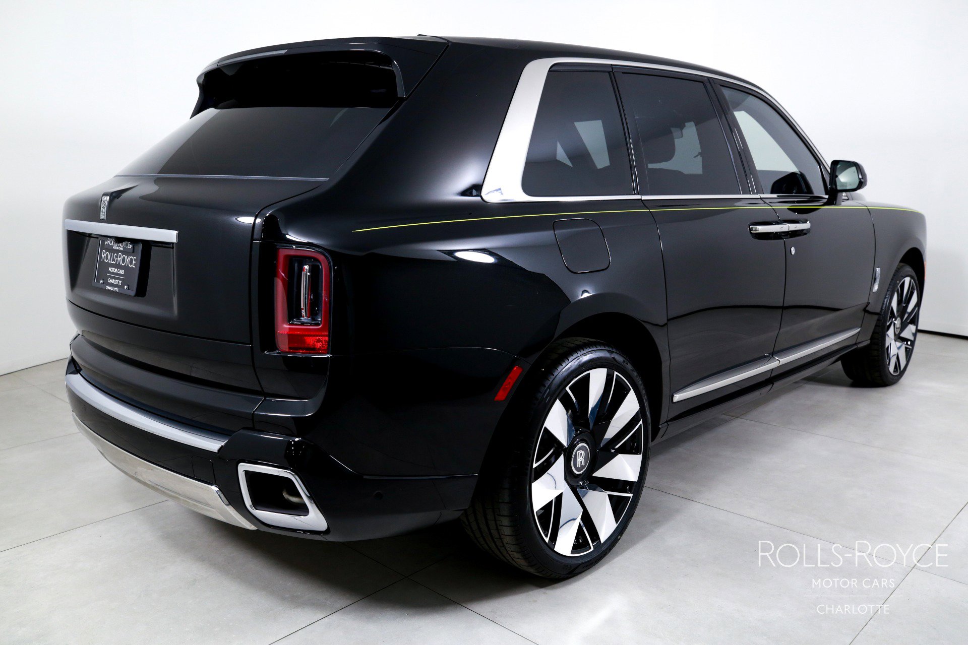 New 2026 Rolls-Royce Cullinan image 2