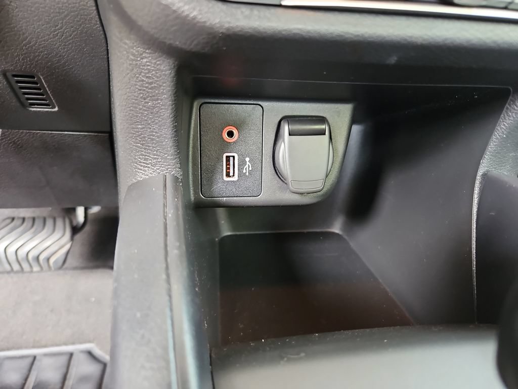 Used 2025 Nissan Versa S FWD image 19