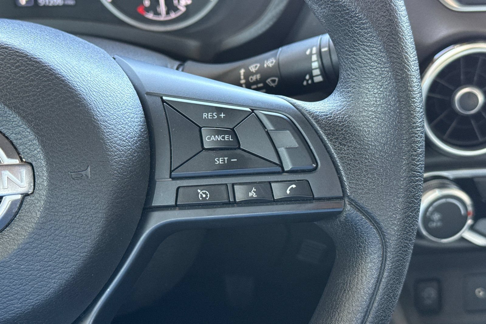 Used 2024 Nissan Sentra S FWD image 32