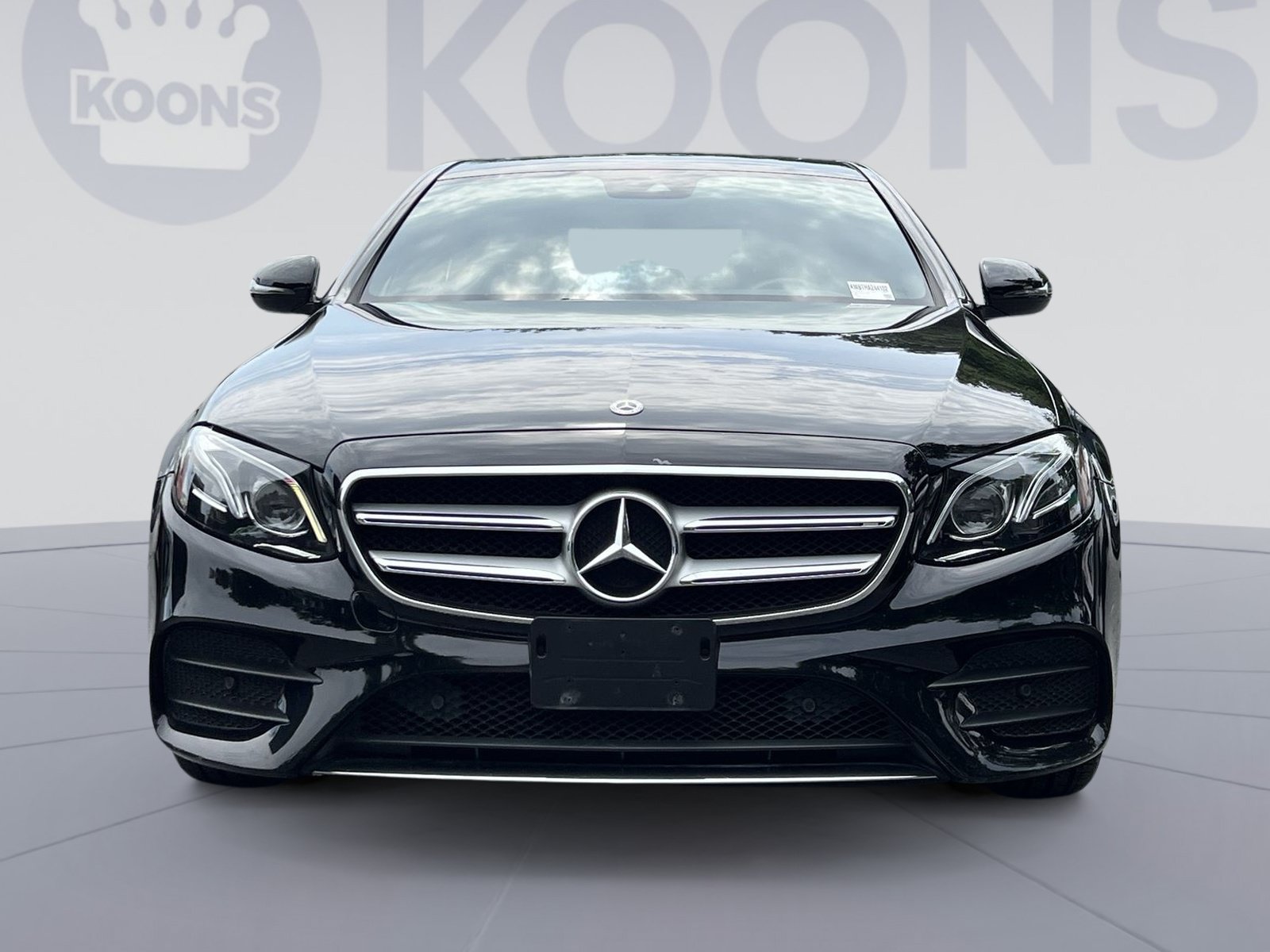 Used 2017 Mercedes-Benz E 300 4MATIC image 4