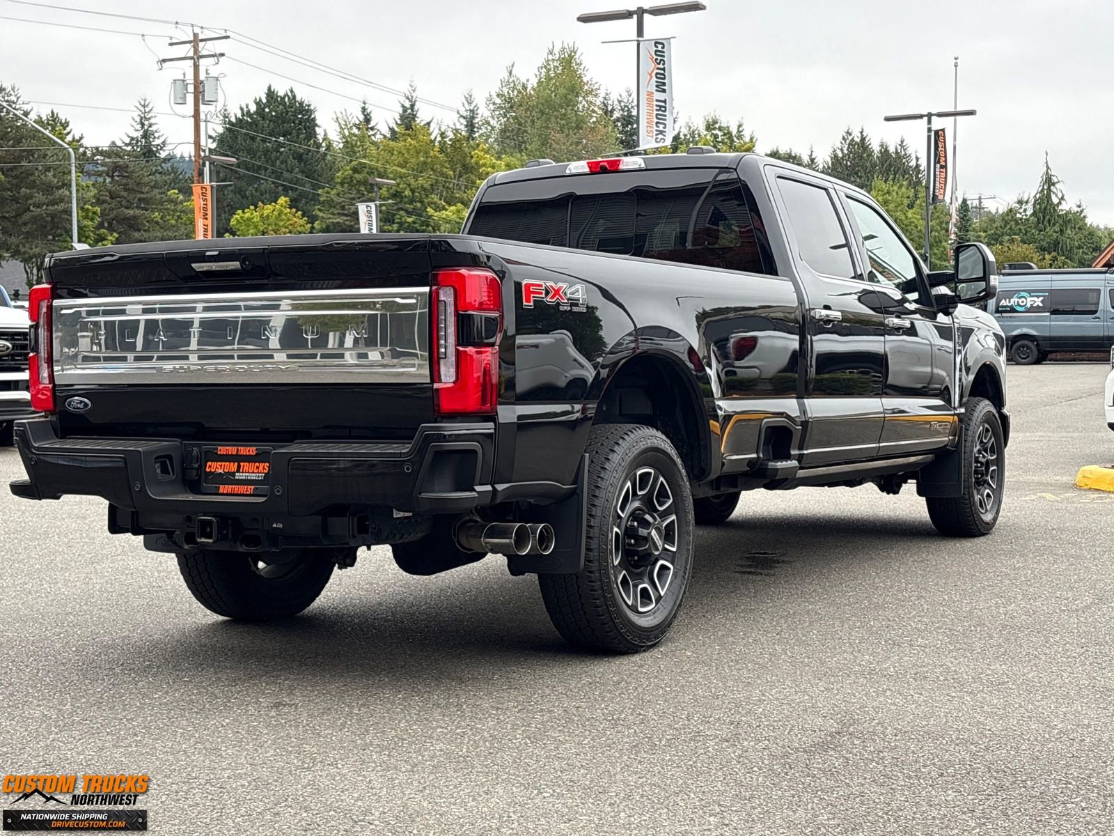 Used 2024 Ford F350 Platinum image 3