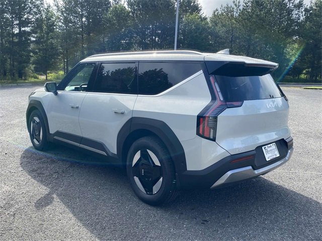 New 2026 Kia EV9 Wind image 5