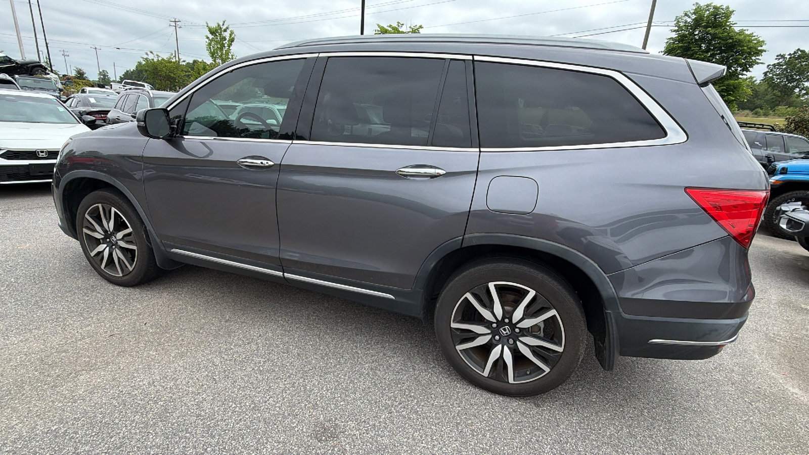 Used 2021 Honda Pilot Touring image 10
