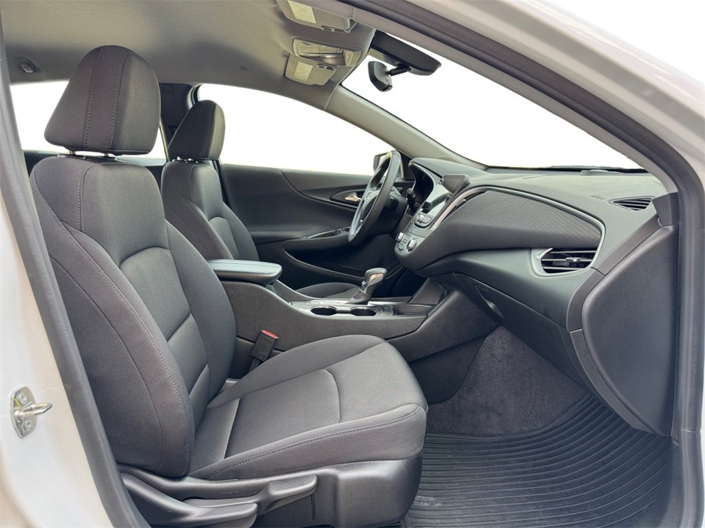 Used 2022 Chevrolet Malibu LT image 18