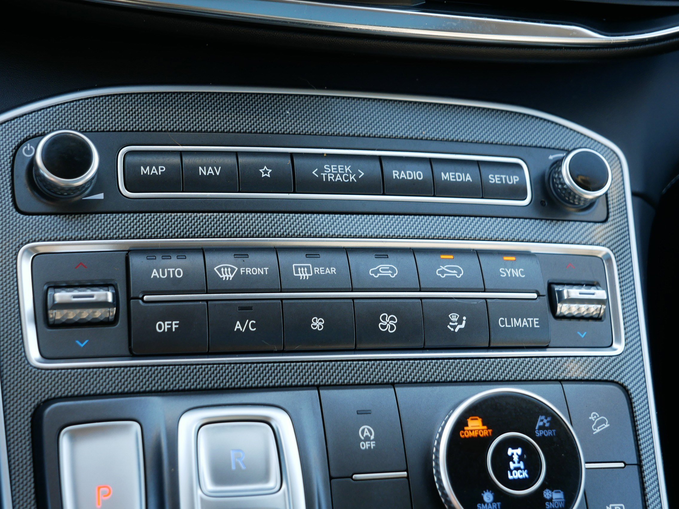 Certified 2023 Hyundai Santa Fe SEL w/ Premium Package image 23