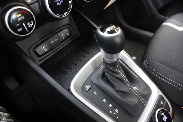 Certified 2026 Hyundai Venue SEL FWD image 28