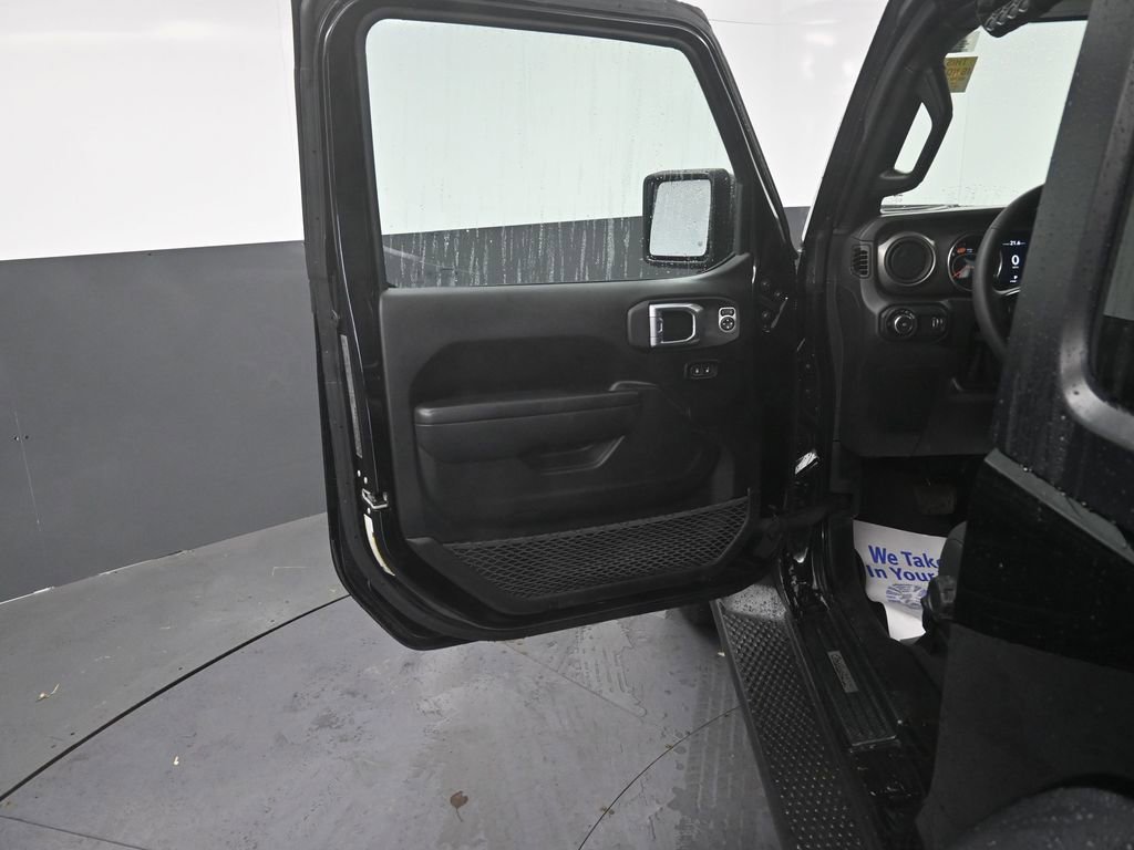 Used 2023 Jeep Wrangler Sport S image 23