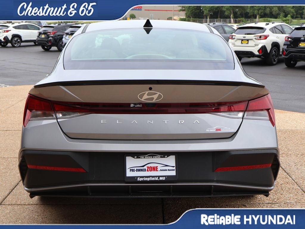 Certified 2025 Hyundai Elantra Sport w/ Cargo Package FWD image 5