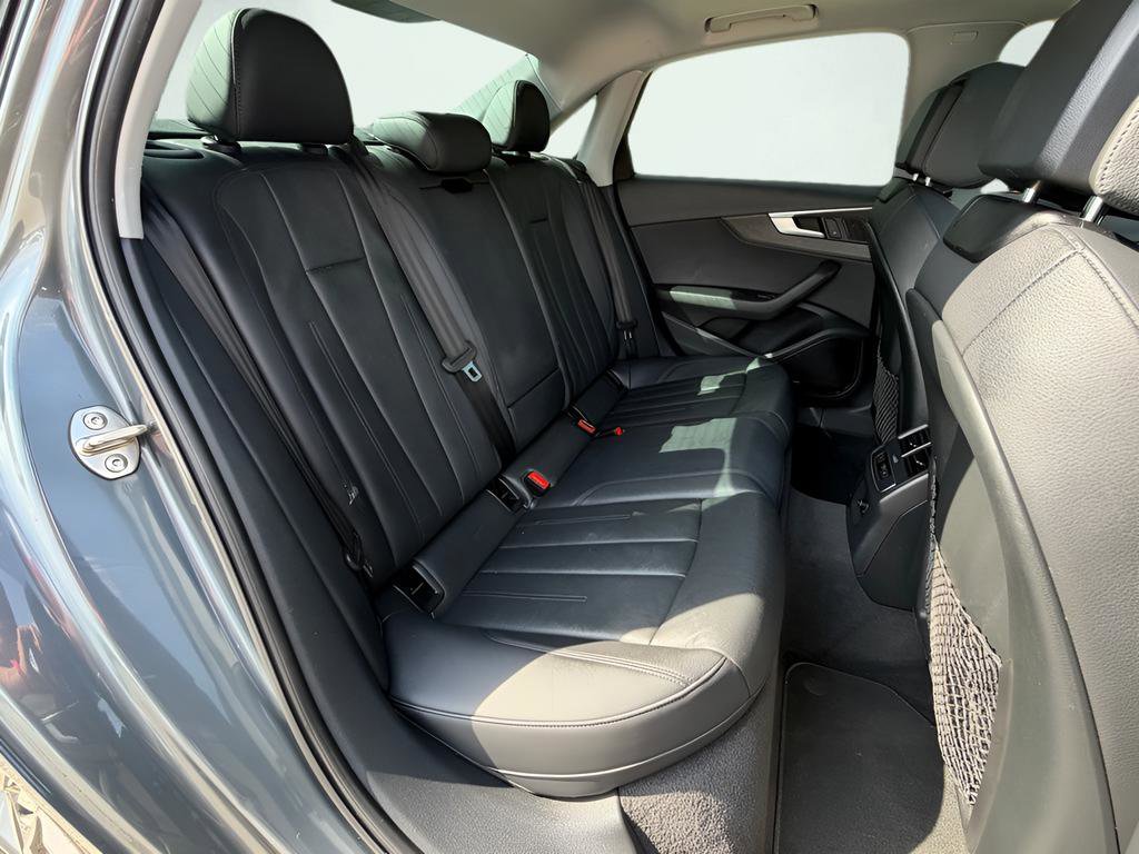 Used 2018 Audi A4 2.0T Ultra Premium Plus w/ Premium Plus Package FWD image 28