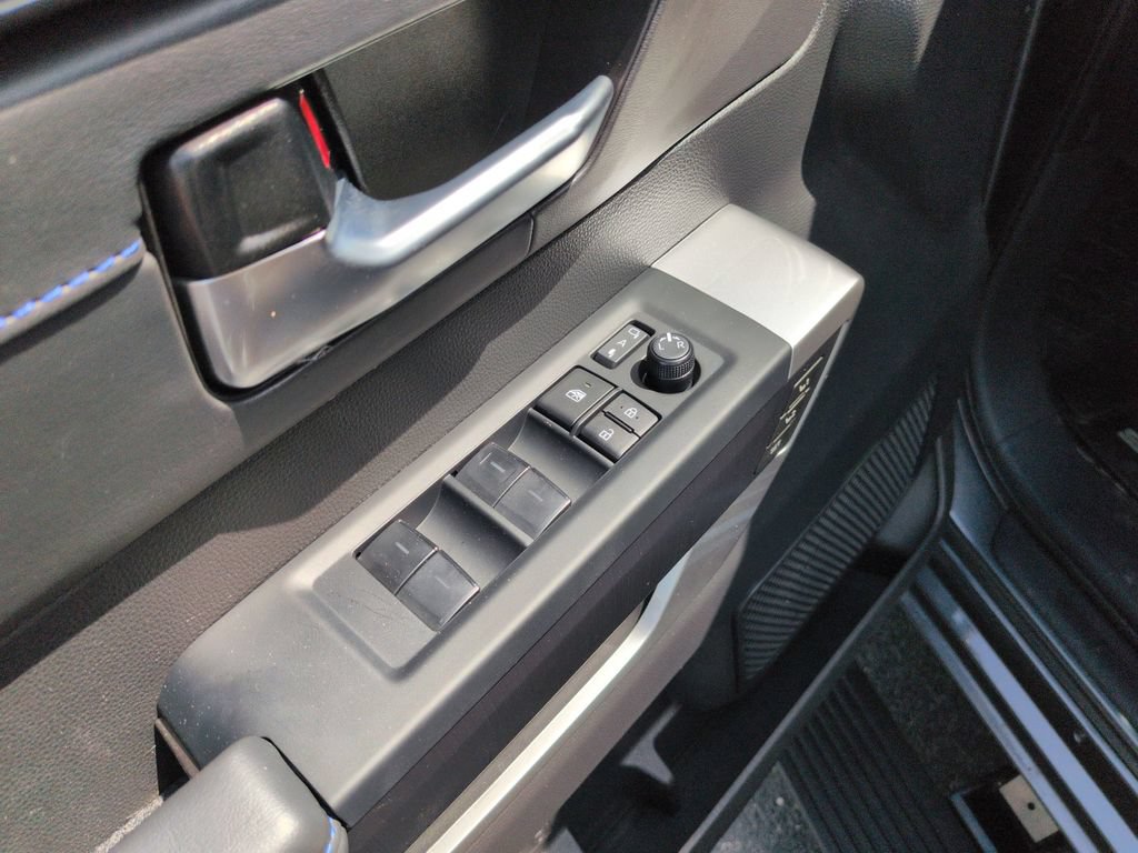 Certified 2025 Toyota Sequoia Platinum AWD/4WD image 11