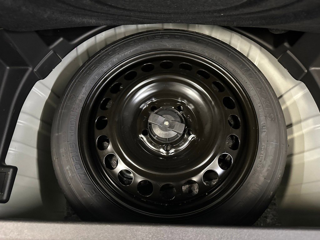 Certified 2022 Chevrolet Equinox RS w/ LPO, Floor Liner Package image 26