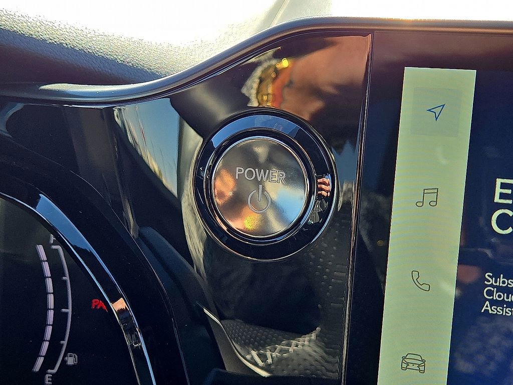 Used 2025 Lexus NX 450h+ F Sport image 29