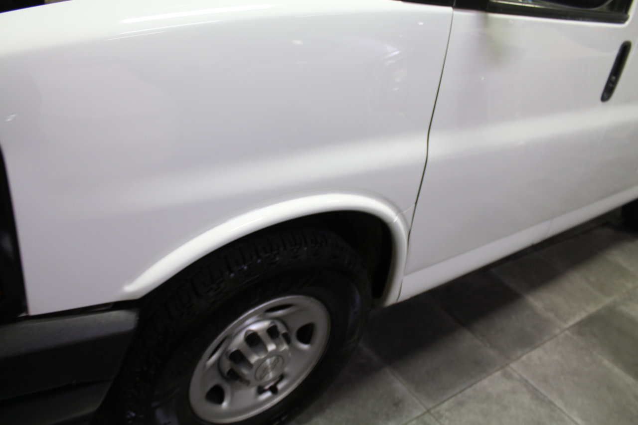 Used 2017 Chevrolet Express 2500 image 28