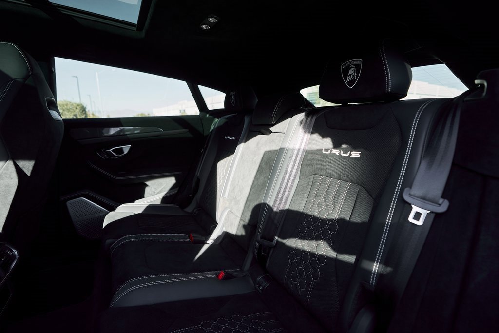 Used 2024 Lamborghini Urus Performante image 48