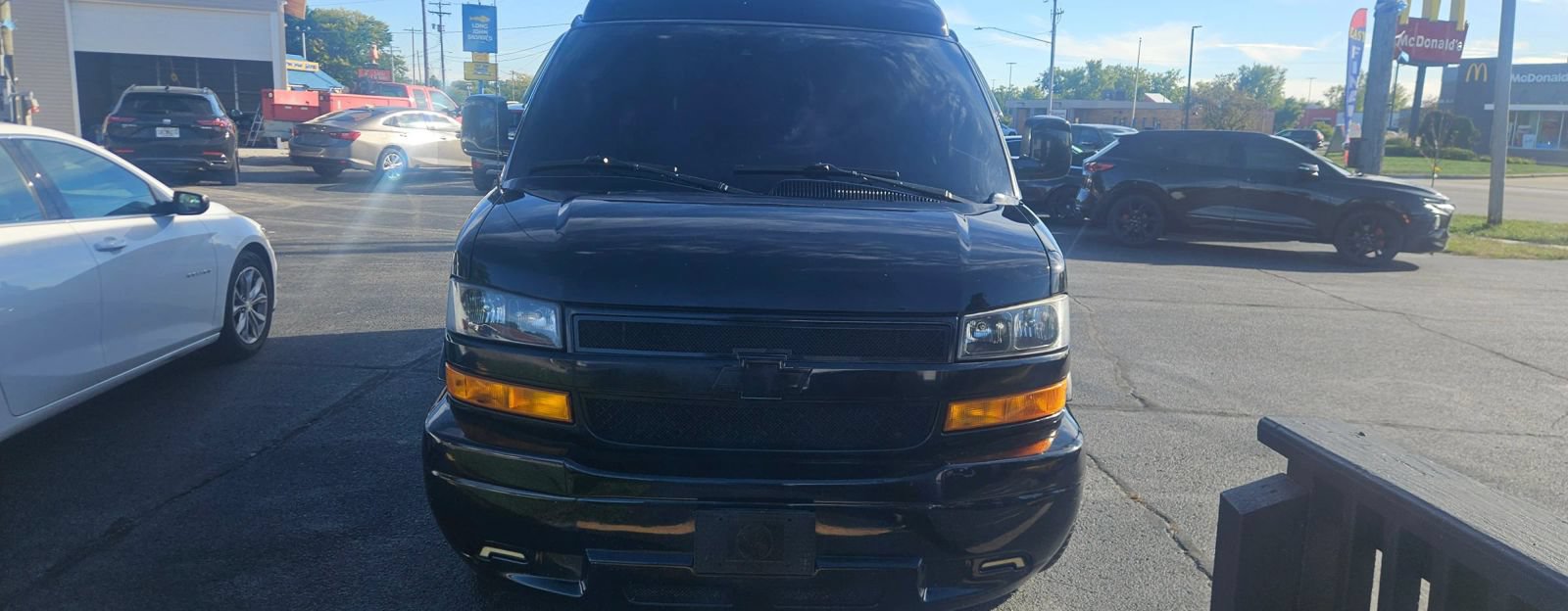 Used 2021 Chevrolet Express 2500 LS w/ Enhanced Convenience Package RWD image 2