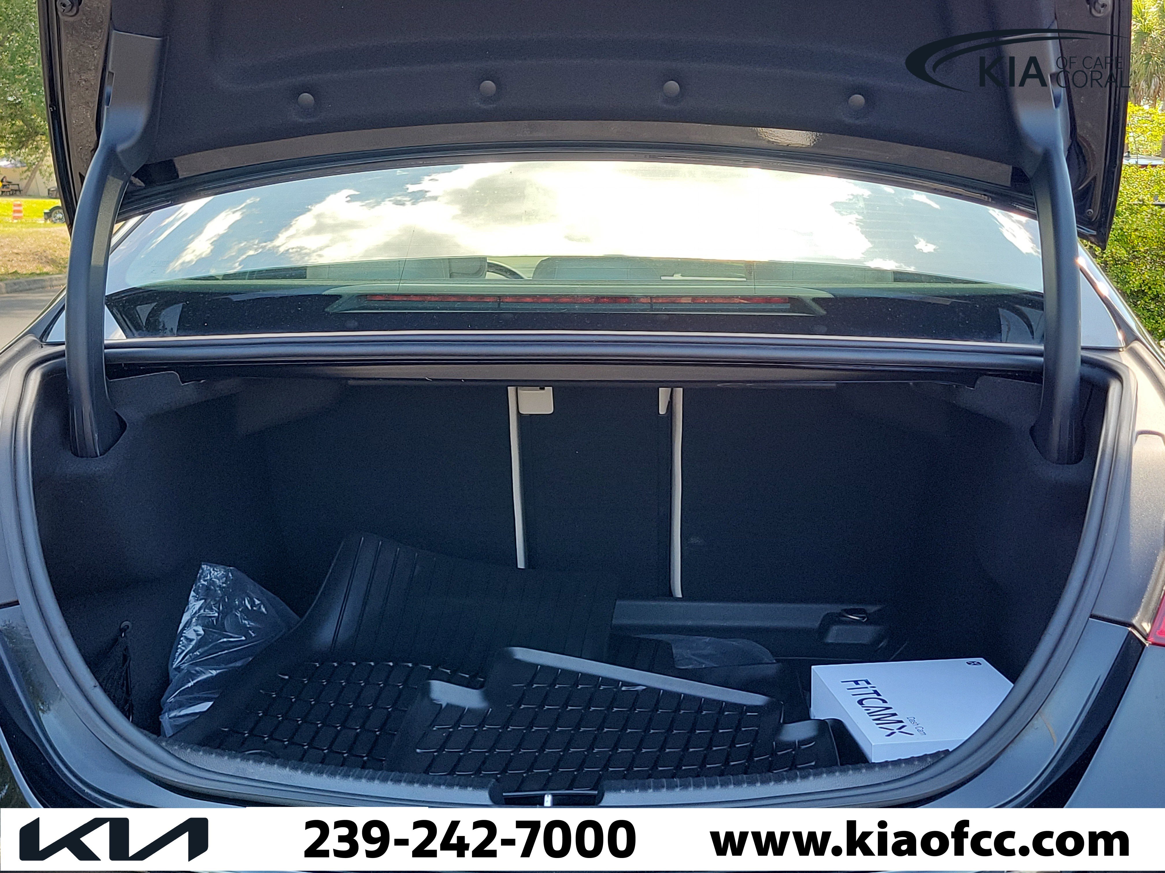 Used 2022 Mercedes-Benz C 300 4MATIC Sedan image 15