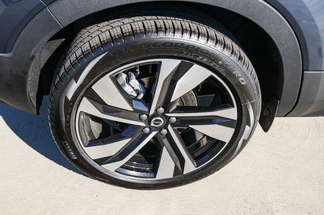 New 2026 Volvo XC40 B5 Ultra w/ Climate Package AWD/4WD image 8