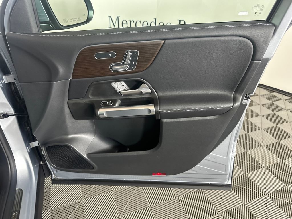 Certified 2025 Mercedes-Benz GLB 250 image 15