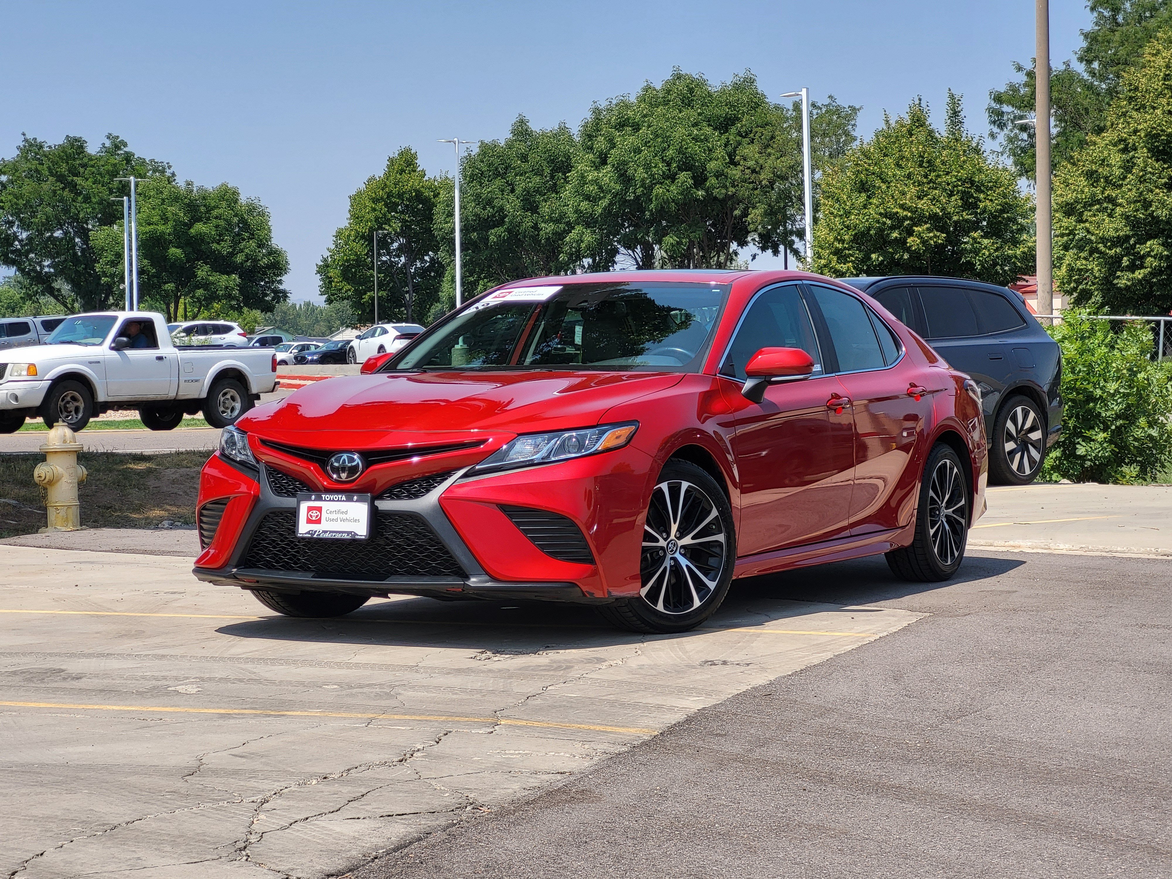 Certified 2019 Toyota Camry SE w/ Convenience Package FWD image 2