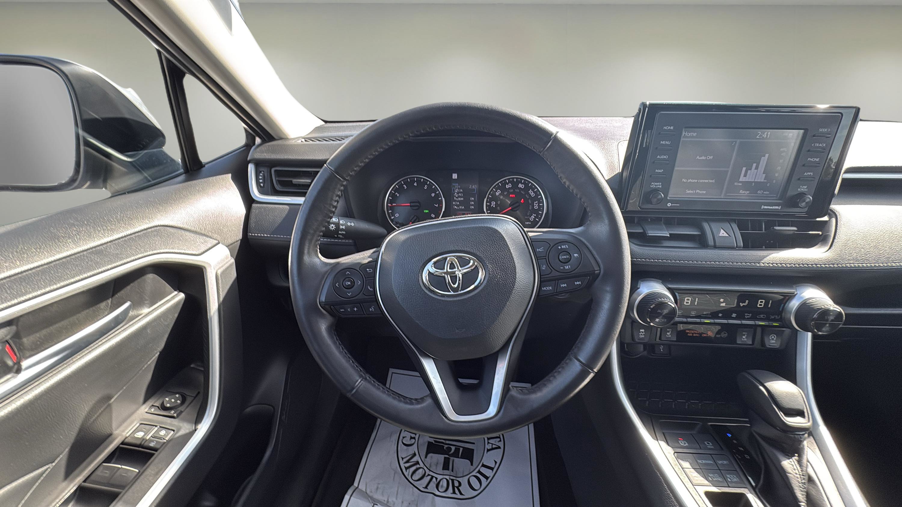 Used 2022 Toyota RAV4 XLE w/ Convenience Package image 11