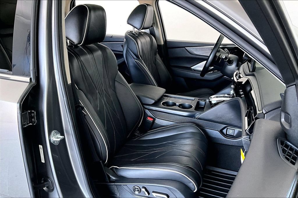 Certified 2025 Acura MDX w/ Advance Package AWD/4WD image 9
