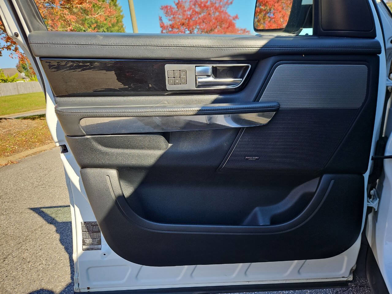 Used 2013 Land Rover Range Rover Sport HSE LUX image 15