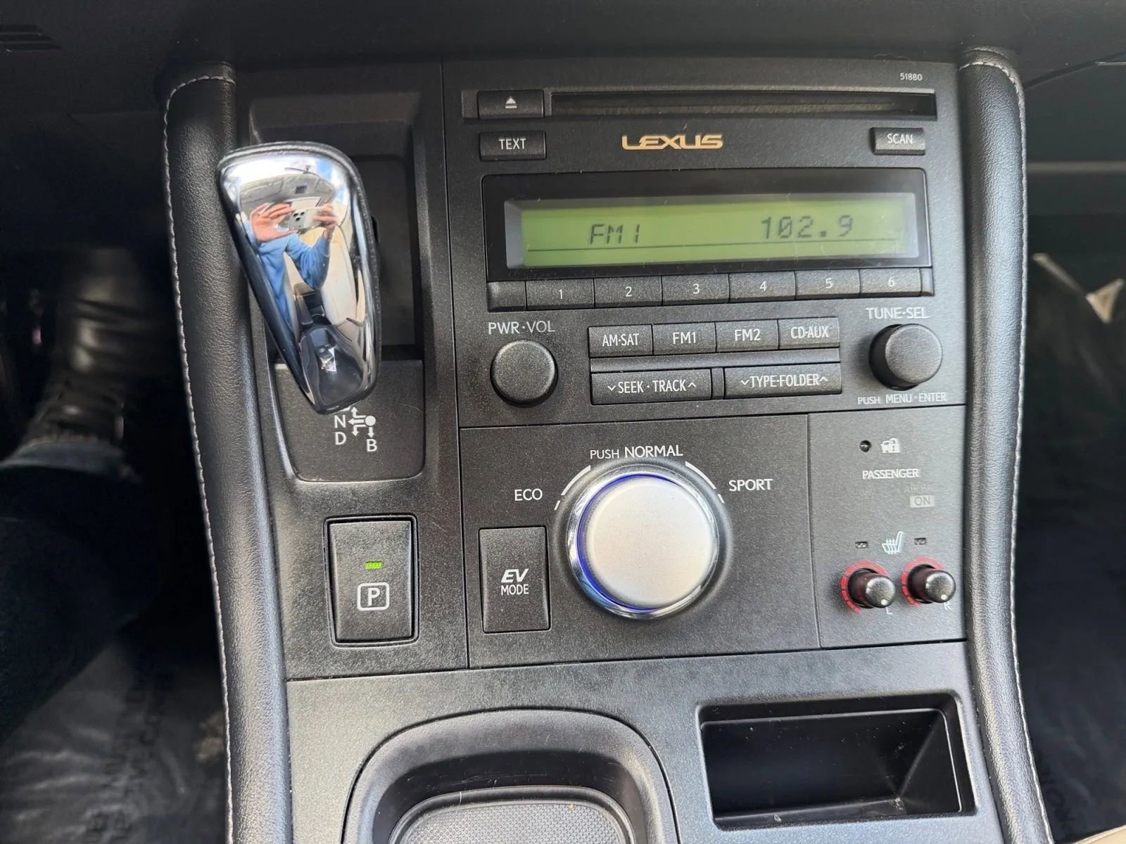 Used 2013 Lexus CT 200h image 16