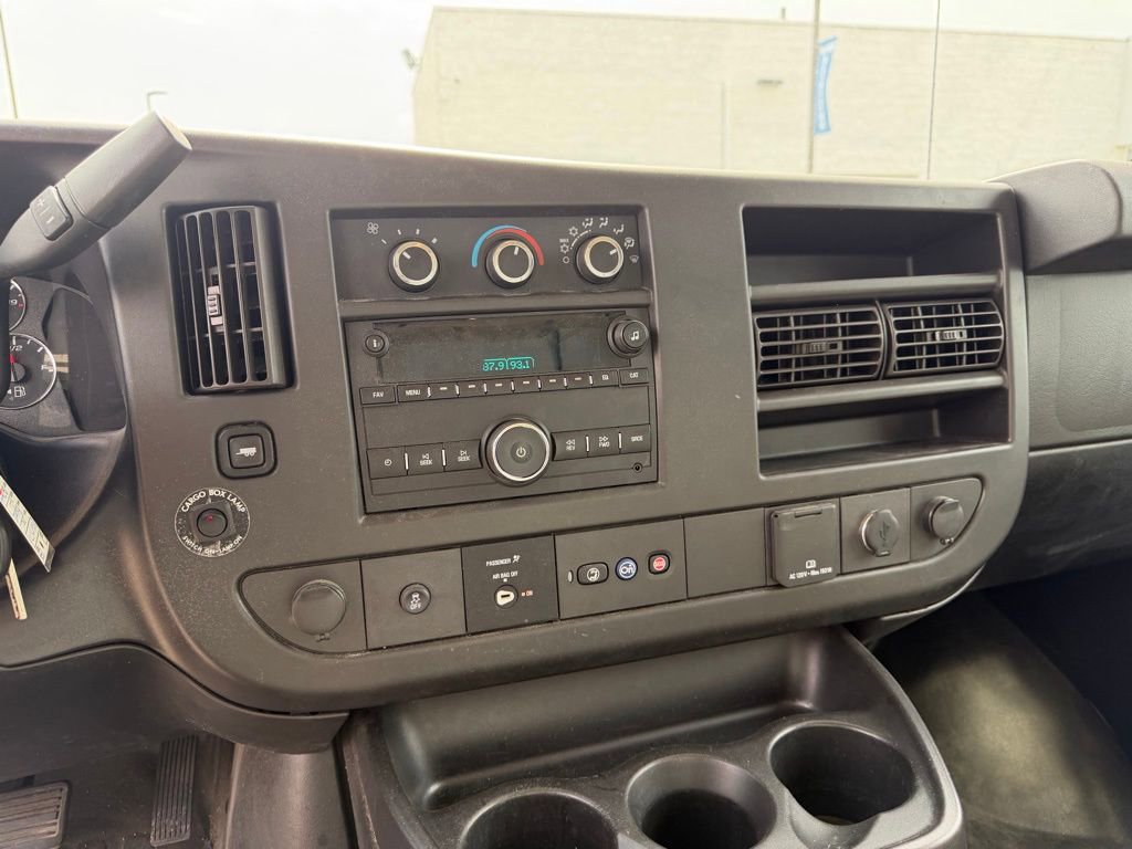 Used 2021 Chevrolet Express 3500 w/ Power Convenience Package image 10