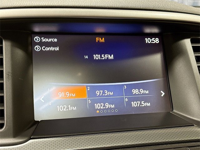 Used 2020 Nissan Pathfinder SL image 17