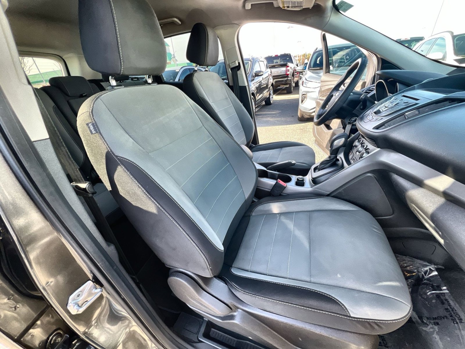Used 2016 Ford Escape SE image 24